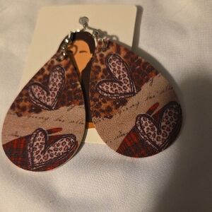 Heart Patterned Teardrop Earrings